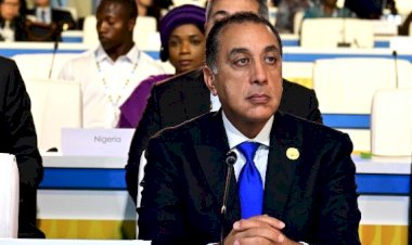 رئيس الوزراء يصل القاهرة بعد مشاركته في "القمة العالمية الثانية للتنمية الاجتماعية" بالدوحة