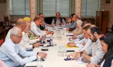 وزير قطاع الأعمال يعقد اجتماعًا مع الرؤساء التنفيذين لشركات "القابضة للقطن والغزل والنسيج"