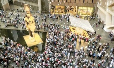 مدير المتحف المصري الكبير: الإقبال فاق التوقعات.. وإجراءات لتنظيم الزوار وضمان سلامة الآثار