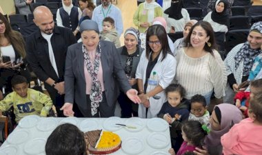 رئيسة المجلس القومي للطفولة والأمومة تزور الأطفال بمستشفى أبو الريش الياباني