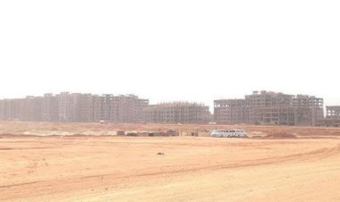 وزير الإسكان :غداً بدء تسليم 2045 قطعة أرض سكنية للمواطنين بعد توفيق أوضاع أراضيهم بمدينة العبور الجديدة