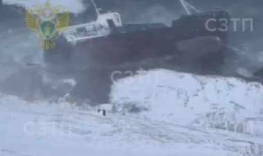 كارثة بحرية في روسيا.. غرق سفينة وأخرى مفقودة والنيابة العامة تكشف التفاصيل