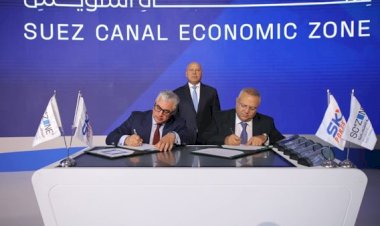 المنطقة الاقتصادية لقناة السويس توقع مذكرة تفاهم وعقد انتفاع مع شركة «سكاي بورتس»