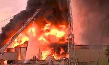 مصرع 13 شخصا إثر انفجار داخل مصنع للمواد الكيماوية بباكستان