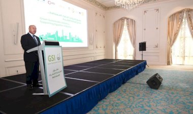 وزير الصناعة والنقل يستعرض خطة التحرك العاجلة لخفض الانبعاثات الكربونية في الصناعة المصرية