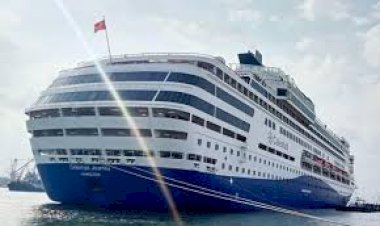 ميناء غرب بورسعيد يستقبل السفينة السياحية CELESTYAL JOURNEY وعلى متنها 900 فرد بين سائح وطاقم