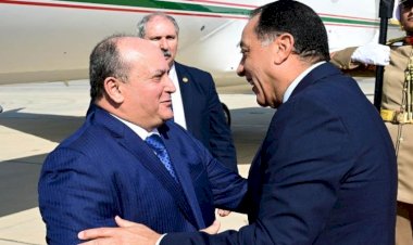 رئيس الوزراء يستقبل الوزير الأول للجمهورية الجزائرية بمطار القاهرة الدولي