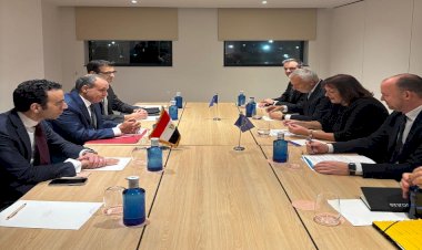 وزير الخارجية يلتقي المفوضة الأوروبية للمتوسط على هامش أعمال المنتدى الإقليمي العاشر