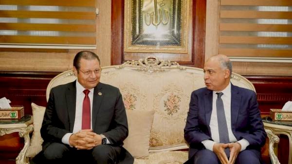 رئيس الهيئة العامة للاعتماد والرقابة الصحية يلتقي محافظ المنيا والقيادات التنفيذية والصحية