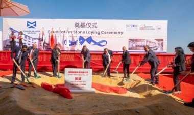 اقتصادية قناة السويس تشهد وضع حجر الأساس لمصنع شين مين للزجاج بمنطقة السخنة الصناعية