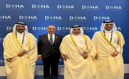 وزير الخارجية يلتقي وزراء المالية والتجارة والصناعة والمواصلات في دولة قطر