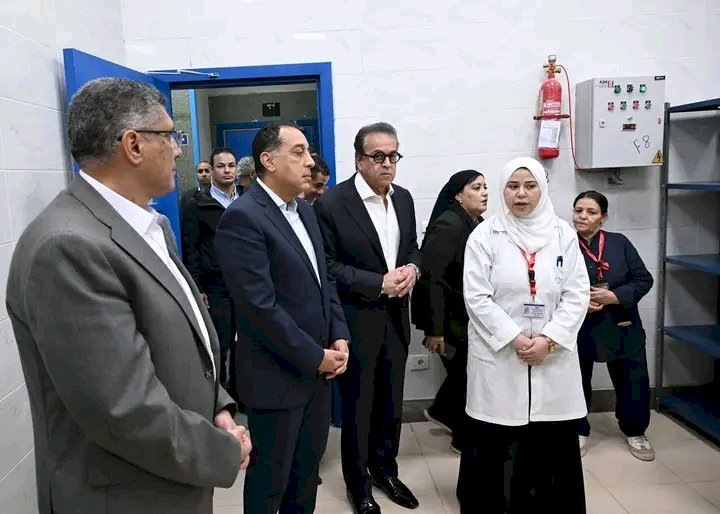رئيس الوزراء يتفقد وحدة طب الأسرة بقرية "الودي"