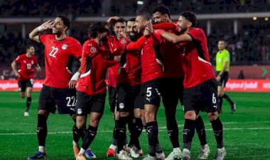 منتخب مصر يتفقد أرضية ملعب مباراة السنغال غدا فى نصف نهائى أمم أفريقيا