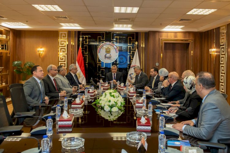 وزير الدولة للإنتاج الحربي يستقبل وفد لجنة الطاقة والبيئة بمجلس الشيوخ