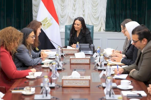 وزيرة التضامن الاجتماعي تلتقي رئيسة بعثة اللجنة الدولية للصليب الأحمر بالقاهرة