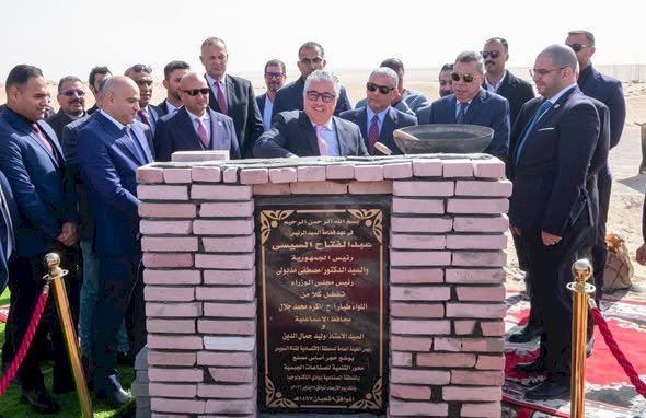 رئيس اقتصادية قناة السويس ومحافظ الإسماعيلية يشهدان وضع حجر أساس مصنع "إندستريال هاوس" للمنتجات الجبسية