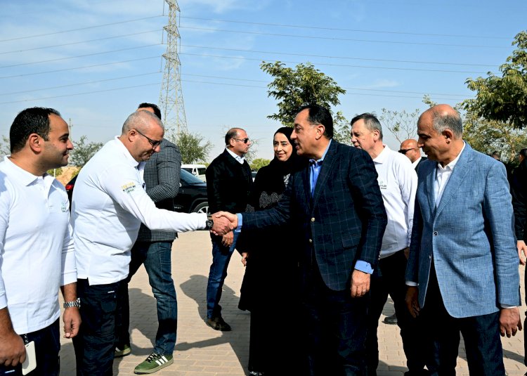 رئيس الوزراء يتفقد التشغيل التجريبي لمصنع شركة القناة للسكر والاستعدادات لموسم بنجر السكر ٢٠٢٦