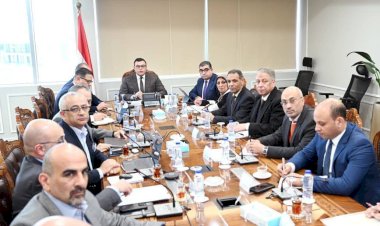 وزير الإسكان يعقد اجتماعاً مع مسؤولي "سيتي إيدج" لبحث موقف تطوير وتشغيل الشواطئ بمدينة العلمين