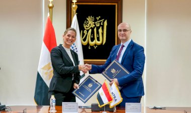 الجهاز القومي لتنظيم الاتصالات يمنح مرسيدس-بنز إيجيبت ترخيص تشغيل خدمات إنترنت الأشياء للسيارات