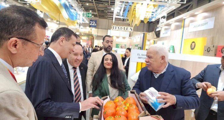 بمشاركة 99 شركة.. وزير الزراعة يفتتح الجناح المصري بمعرض "فروت لوجستيكا" ببرلين