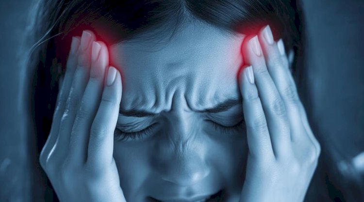 حسام موافي يحذر من تجاهل الصداع المزمن: يكون مؤشرًا لمشكلات صحية خطيرة