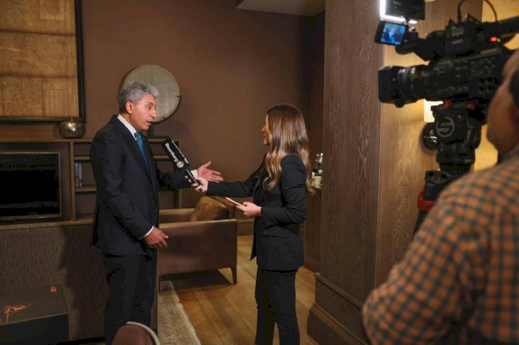 وزير السياحة يعقد مجموعة من اللقاءات الإعلامية خلال مشاركته بالمعرض السياحي الدولي EMITT بتركيا