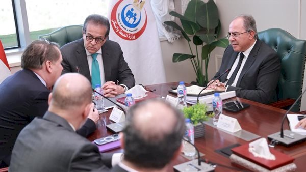 وزير الصحة يبحث مع «جنرال إلكتريك» توطين صناعة صبغات الأشعة داخل مصر