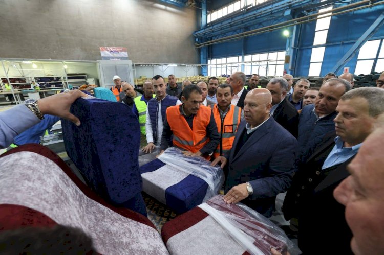 وزير النقل يتفقد ورش كوم أبو راضي ومصنع كولواي مصر ويشارك العاملين إفطار رمضان