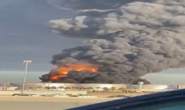 عاجل.. حريق بمنشأة نفطية لأرامكو في رأس تنورة بعد استهداف بطائرة مسيّرة إيرانية