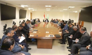 وزير الزراعة يجتمع مع قيادات الطب البيطري بالمحافظات.. ويؤكد: الطبيب البيطري خط الدفاع الأول