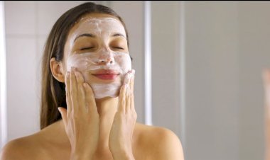 خطة سريعة لإنقاذ البشرة المرهقة قبل عيد الفطر.. خطوات بسيطة لاستعادة النضارة في وقت قياسي