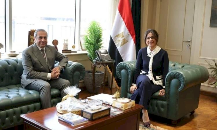 وزيرة الثقافة تبحث مع رئيس شركة العاصمة الإدارية تعزيز التعاون الثقافي والفني بالعاصمة الجديدة