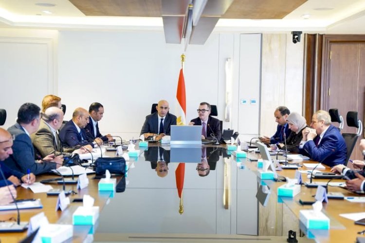 وزيرا التخطيط والتعليم يناقشان الخطة الاستثمارية لتعزيز جهود الدولة في تطوير منظومة التعليم