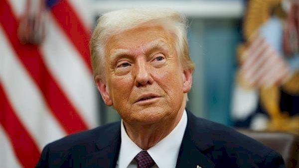 البيت الأبيض: ترامب يسعى إلى النصر الكامل في مواجهة إيران والسعودية تعترض 12 مسيّرة وصاروخًا