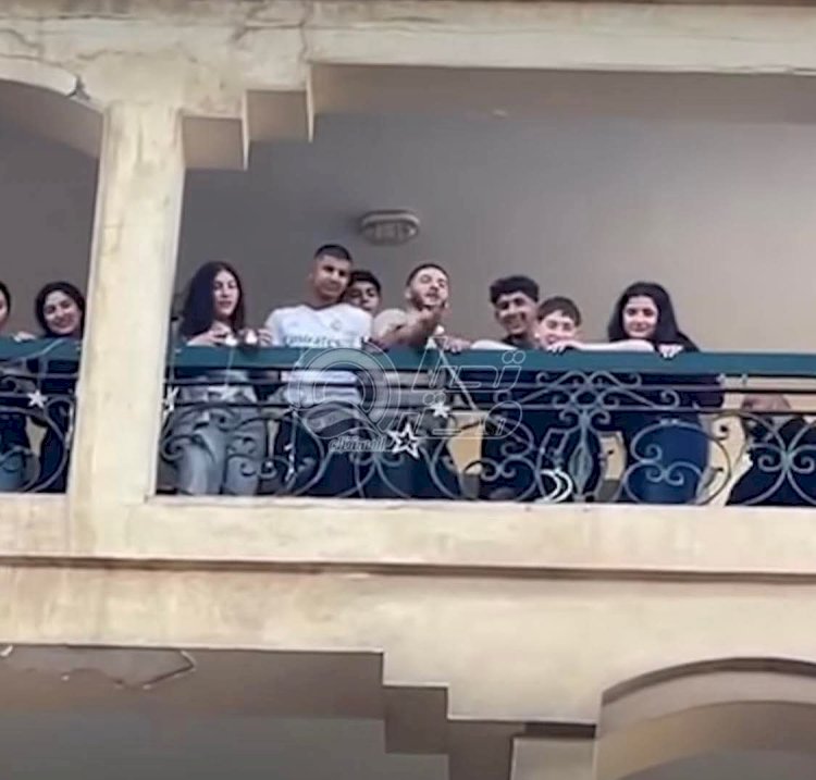 التحقيق مع فتيات شاركن فى إلقاء المصلين بأكياس المياه