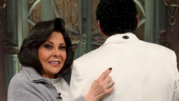 إسعاد يونس تشوّق جمهورها لضيف حلقتها في «صاحبة السعادة» : «يا تري مين»