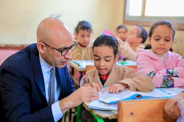 جولة مفاجئة لوزير التربية والتعليم بالغربية لمتابعة انتظام الدراسة وحضور الطلاب