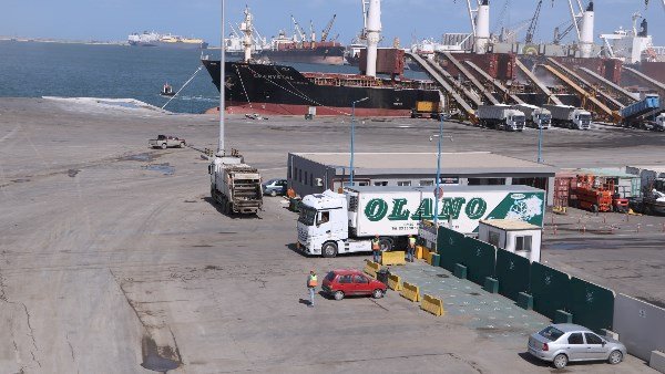 ميناء دمياط يدشن خدمة ترانزيت جديدة للشحنات عبر خط “الرورو” إلى دول الخليج