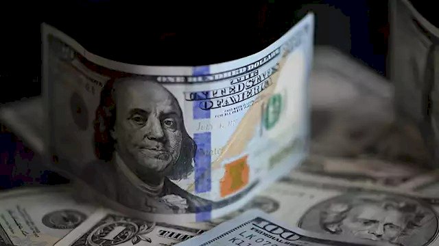 قفزة كبيرة في أسعار الدولار بختام تعاملات اليوم الإثنين