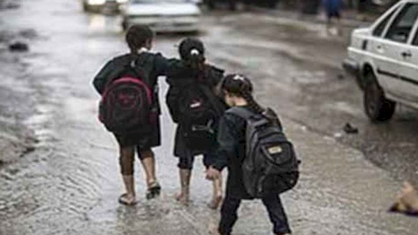 التعليم تحسم الجدل: لا قرارات بشأن تعطيل الدراسة الأربعاء والخميس بسبب الطقس