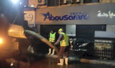 رئيس صرف صحي القاهرة الكبرى يتابع ميدانيًا جهود سحب مياه الأمطار