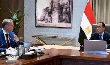 رئيس الوزراء يلتقي وزير البترول والثروة المعدنية لاستعراض عددٍ من ملفات عمل الوزارة