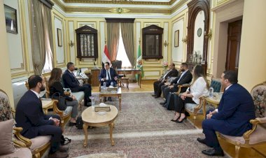نائب رئيس البورصة المصرية ورئيس جامعة القاهرة يبحثان نشر ثقافة الاستثمار والتوعية بأهميتها