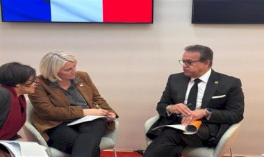 وزير الصحة يبحث مع نظيرته الفرنسية تعزيز التعاون المشترك ودعم القطاع الصحي