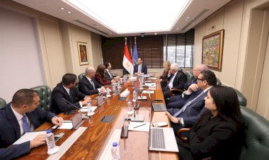 وزير الاتصالات يبحث مع مسؤولي Microsoft تعزيز الذكاء الاصطناعي ودعم الشركات الناشئة في مصر