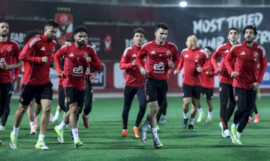 الأهلي يواصل التحضير لمباراة سموحة في الدوري