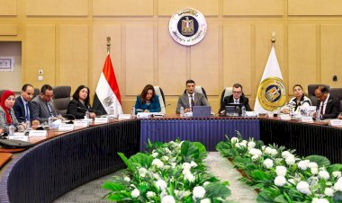 وزراء الصناعة والتنمية المحلية والبيئة والزراعة والتخطيط يبحثون خطة تنفيذ مشروع القرى المنتجة