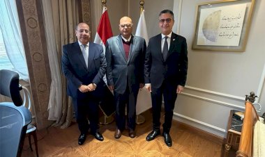 عقول تبني وأفكار تعانق سماء الوطن