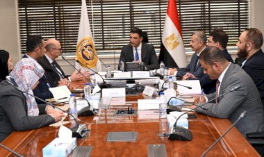 وزير الصناعة يبحث مع مجموعة سان جوبان مصر خطط التوسع في مصر وتعزيز الاستثمارات في مواد البناء المستدامة ودعم الاقتصاد الأخضر