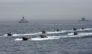 مضحكة للغاية.. إيران تسخر من تهديدات ترامب بشأن الحصار البحري